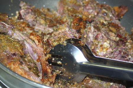 Баранья корейка в ароматной корочке с клюквенным соусом.: шаг 6