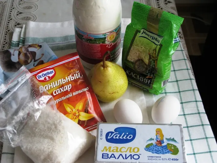Рисовый завтрак с грушей  под кокосовым суфле: шаг 1