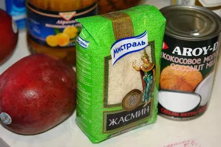 Тайский рис с кокосовым соусом и манго: шаг 1