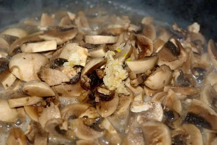 Ризотто с шампиньонами: шаг 2