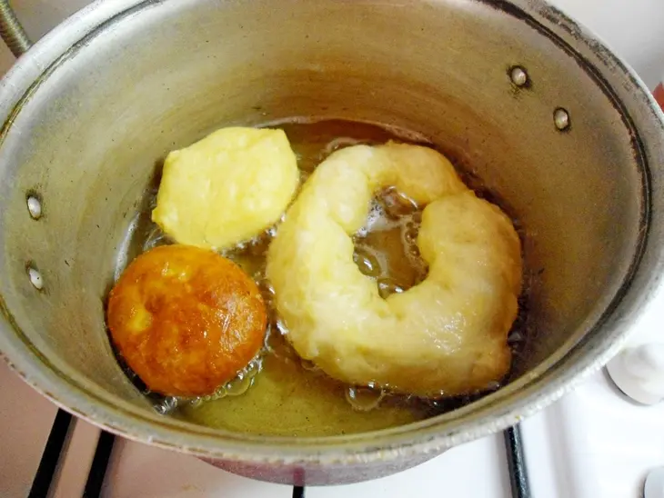 Zeppole.  картофельные пончики на дрожжах.: шаг 6