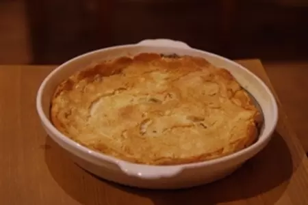 Манная запеканка с вишневым соусом: шаг 5