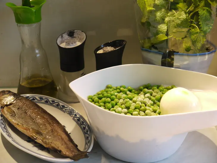 Гороховый суп -пюре с рыбой горячего копчения (постимся вкусно): шаг 1