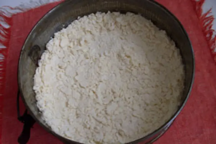 Яблочный пирог с медовой заливкой: шаг 2