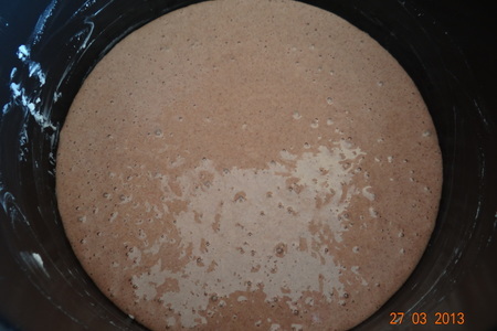 Медово-шоколадный пирог с изюмом и солёными фисташками: шаг 3