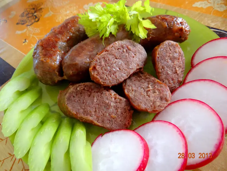 Колбаса домашняя жаренная с сыром: шаг 3