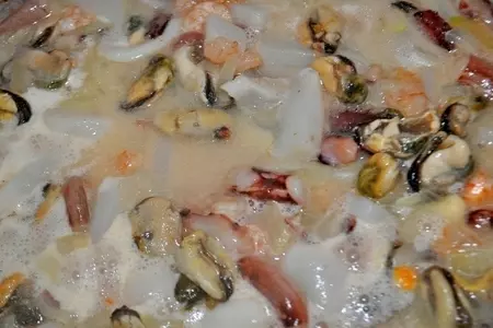 Спагетти с морепродуктами. быстро, просто, вкусно!: шаг 2
