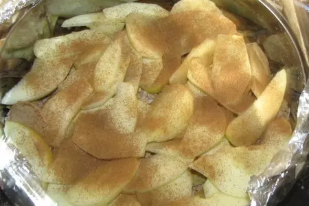 Чизкейк с яблоками и сметанным кремом: шаг 1