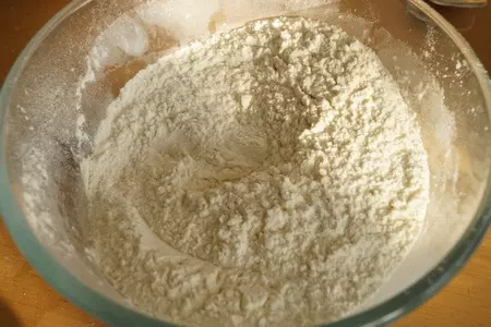 Королевский кекс с белым вином: шаг 3