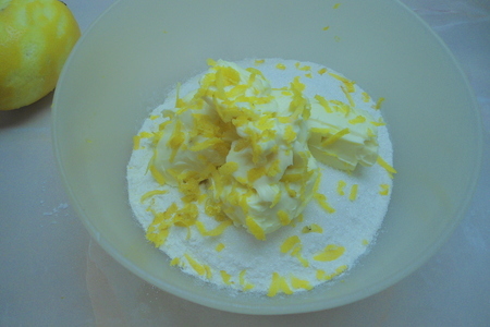 Нежный лимонный пирог. лимонные ломтики.: шаг 1