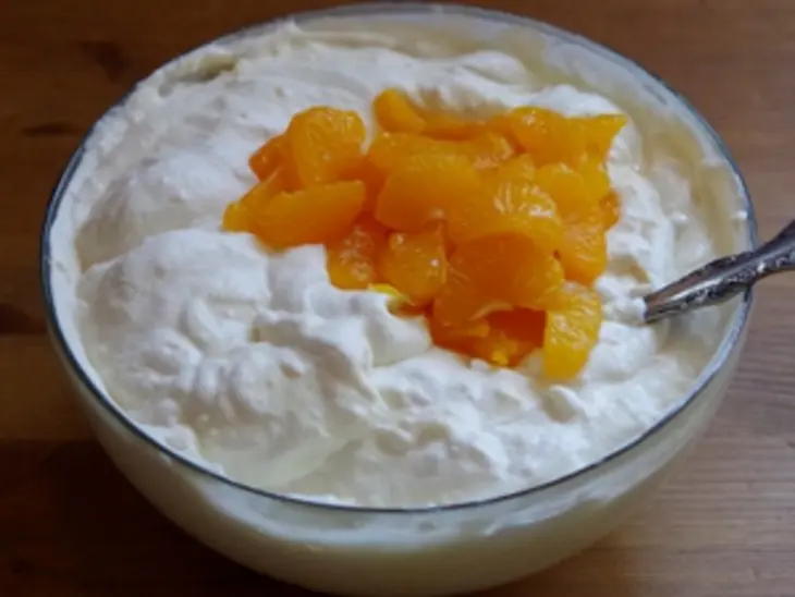 Сливочно-рисовый торт с мандаринами и клубничным соусом: шаг 11
