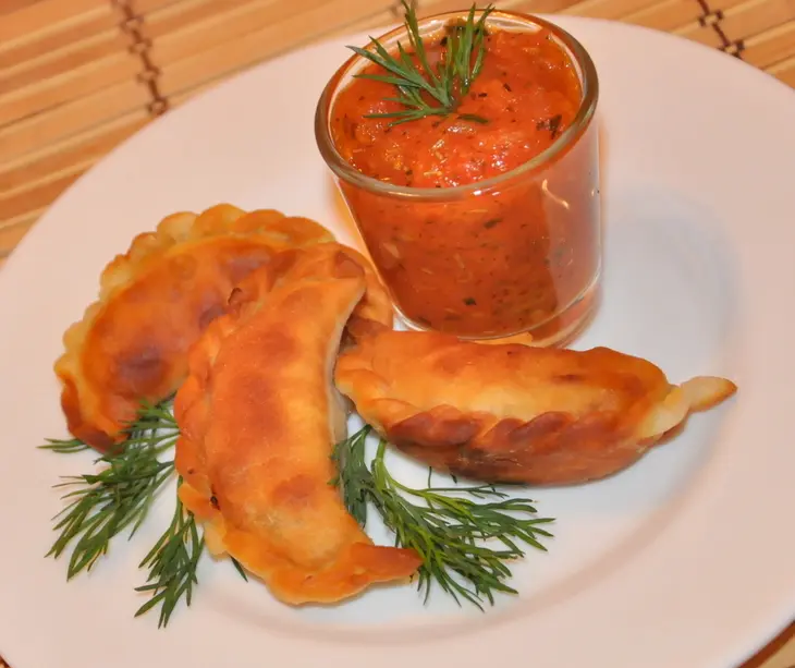 Жареные вареники с капустой и грибами: шаг 4