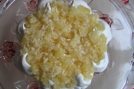 Торт-безе с ананасами и кокосовым заварным кремом: шаг 12