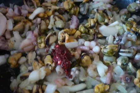 Пицца с морепродуктами: шаг 3