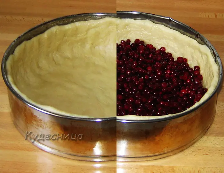 Шаньга с  брусникой: шаг 4
