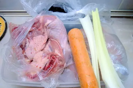 Рийет, паштет из курятины с кислой вишней. rillettes.: шаг 1