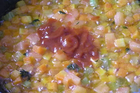 Жареный картофель с овощным рагу и чесноком: шаг 7