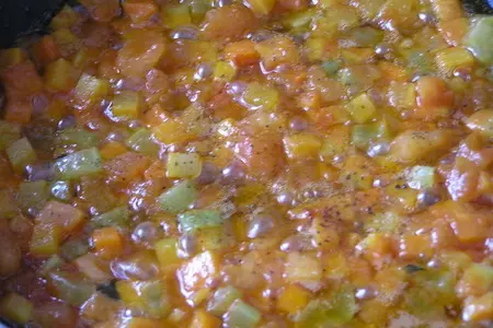 Жареный картофель с овощным рагу и чесноком: шаг 8