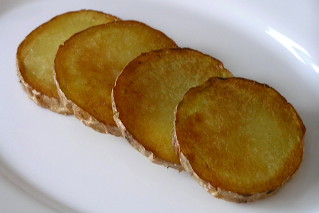 Жареный картофель с овощным рагу и чесноком : шаг 10
