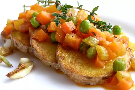 Жареный картофель с овощным рагу и чесноком: шаг 13