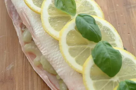 Сибас запеченный в тесте из морской соли: шаг 5
