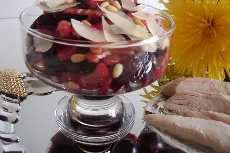 Салат из маринованной  свеклы с сельдереем и фруктами: шаг 4