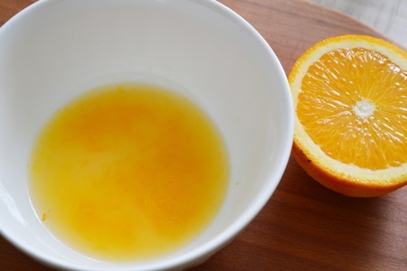 Салат из свеклы с апельсиновой заправкой, соевым соусом и кедровыми орешками.: шаг 3