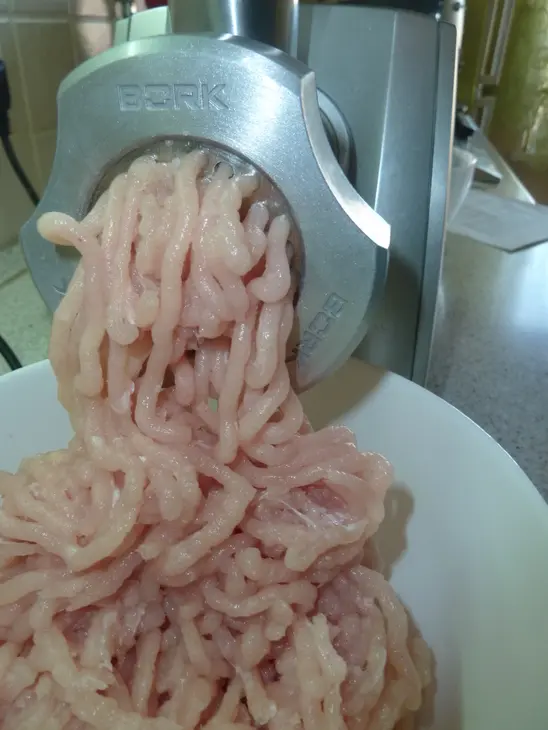Ветчина куриная, диетическая, самая простая, но невозможно вкусная: шаг 1