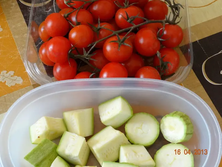 Мини-шашлычок из куриных сердечек и свинины с овощами, маринованный в кисло-сладком маринаде: шаг 2
