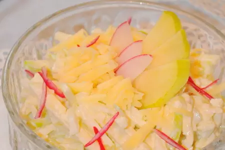 Салат с сельдереем, яблоками и сыром: шаг 4