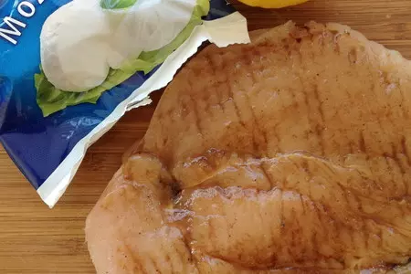 Куриное филе запеченное с моцареллой, тимьяном и вяленными томатами с грилованными овощами: шаг 3