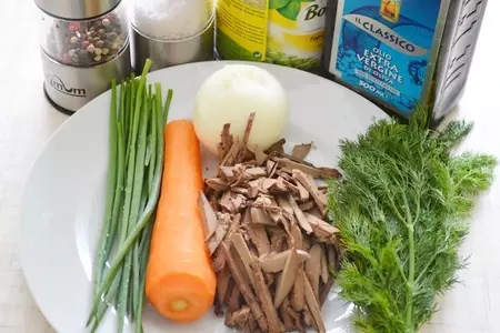 Салат из куриной печени с овощами.: шаг 1