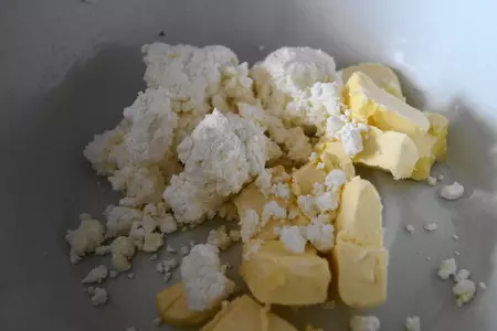 Розы из творожного теста: шаг 1