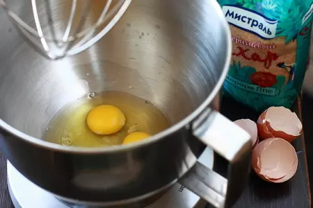 Кекс с белым шоколадом и зеленым чаем matcha: шаг 3