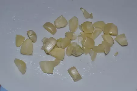 Свинина в дижонском соусе с огурцом и луком-пореем.: шаг 3
