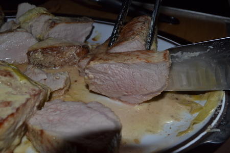 Свинина в дижонском соусе с огурцом и луком-пореем.: шаг 8
