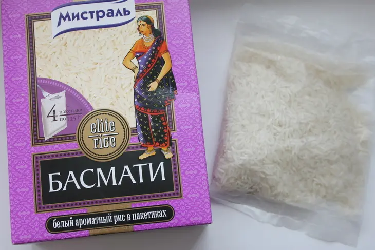 Рис с морским коктейлем и соевым соусом: шаг 1
