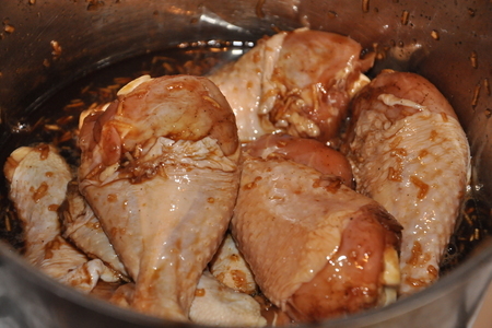 Куриные голени, маринованные в соевом соусе с медом: шаг 1