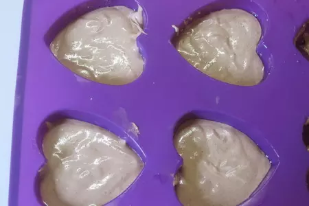 Пирожное "сердечки" с клубничным муссом.: шаг 5
