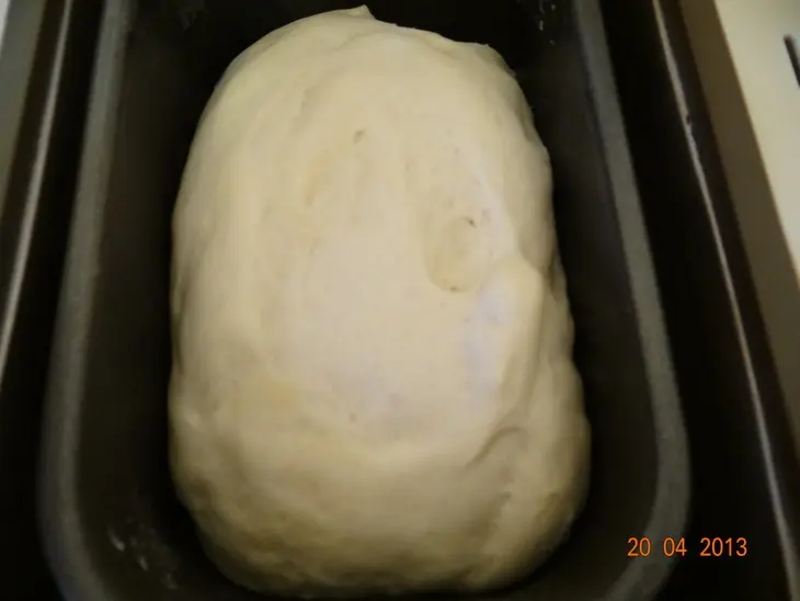 Fougasse (французский хлебец фугасс) с кунжутом и прованскими травами: шаг 1