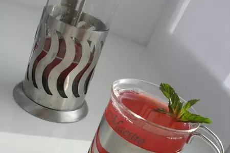 Чай из красной смородины с розмарином и мятой: шаг 4