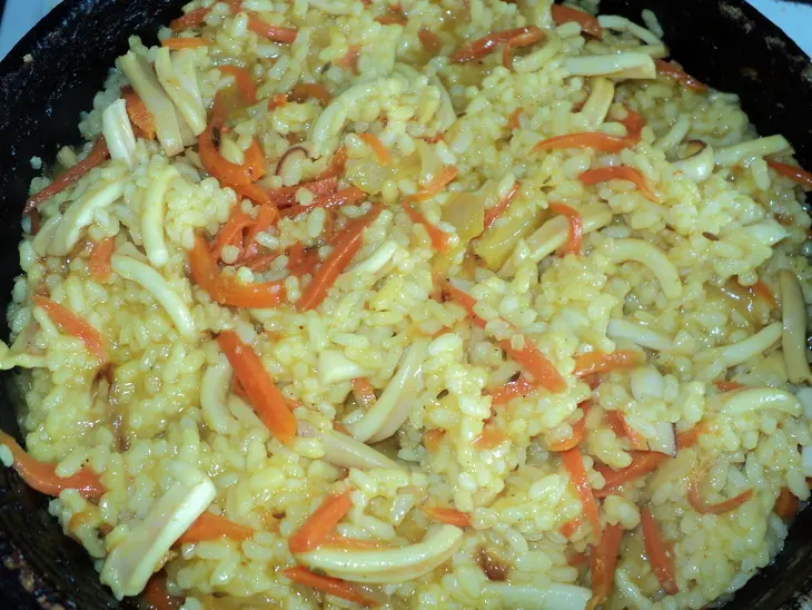 Плов с кальмарами и ароматными приправами grasso: шаг 6