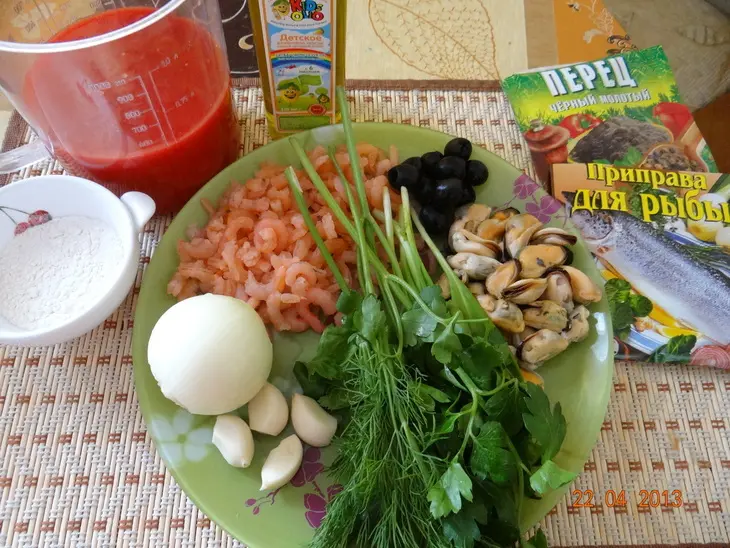 Паста из мяса мидий и креветок в мультиварке: шаг 1