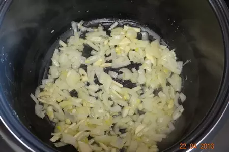Паста из мяса мидий и креветок в мультиварке: шаг 3