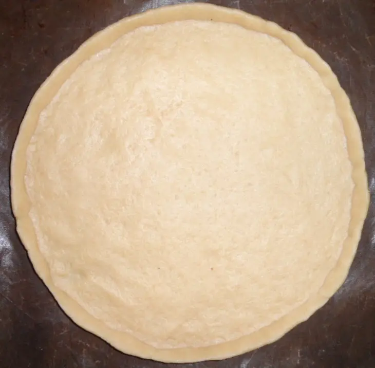 Пирог с яблоками и брусникой из песочного теста: шаг 1