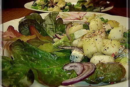 Салат с грушами и сыром дор блю: шаг 3