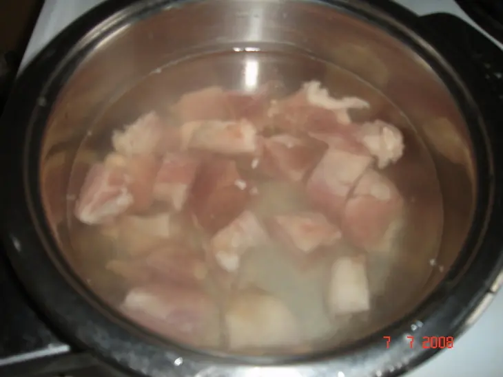 Суп с сырными лепёшечками: шаг 1