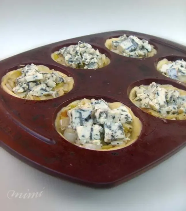 Корзиночки с голубым сыром и пореем: шаг 1