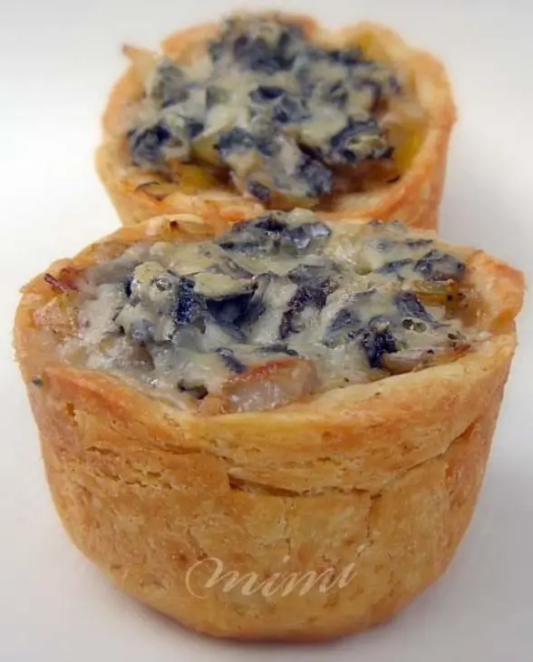 Корзиночки с голубым сыром и пореем: шаг 2