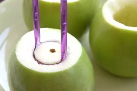 Яблоки запеченные с нежным куриным паштетом под ежевичным соусом: шаг 4